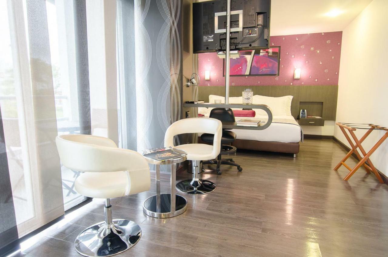 פריירה Top Deck Hotel מראה חיצוני תמונה